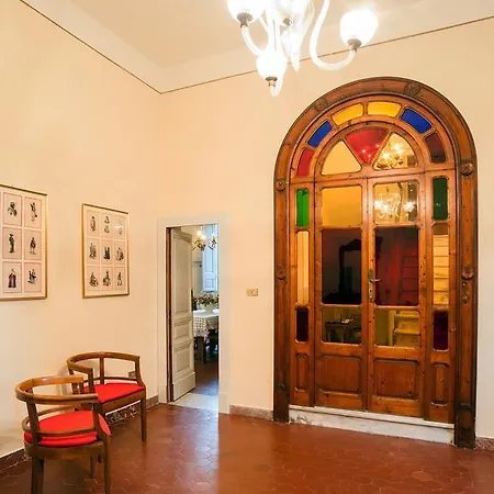Anna Stuart Villa *